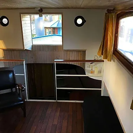 Botel Boat For Guest