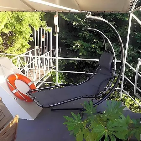 Hotel Boat For Guest Paris