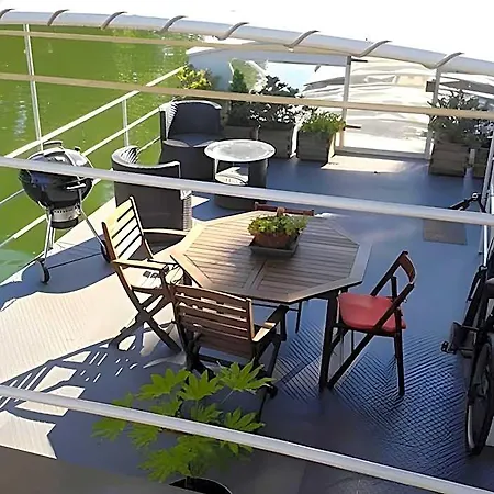 Boat For Guest 3* Paris