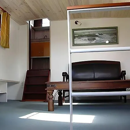 Hotel Boat For Guest