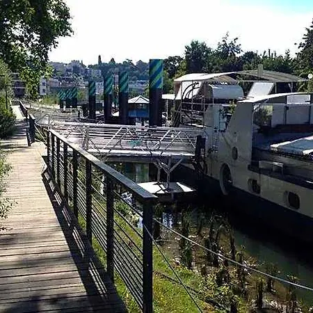 Boat For Guest Botel