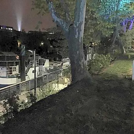 Boat For Guest Ξενοδοχείο Παρίσι
