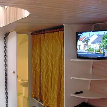Boat For Guest Ξενοδοχείο 3*